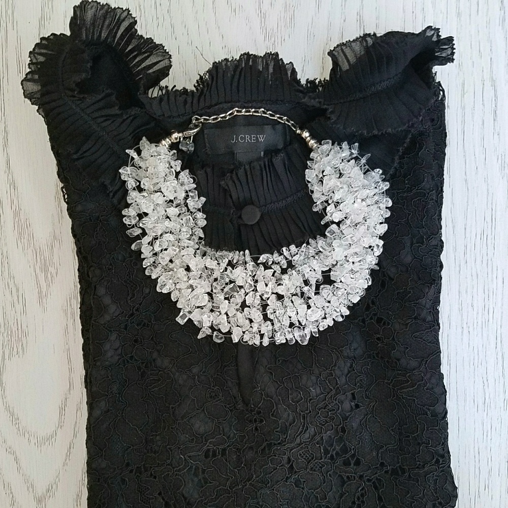 NWOT "ice" collar necklace